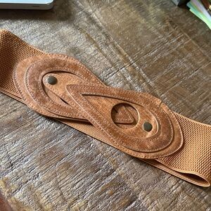 Stylish Tan Leather woman’s belt